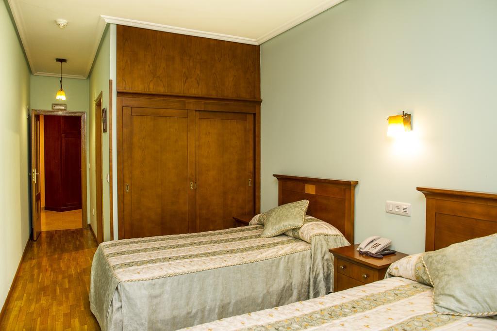 Hotel Los 14 Pravia Dış mekan fotoğraf