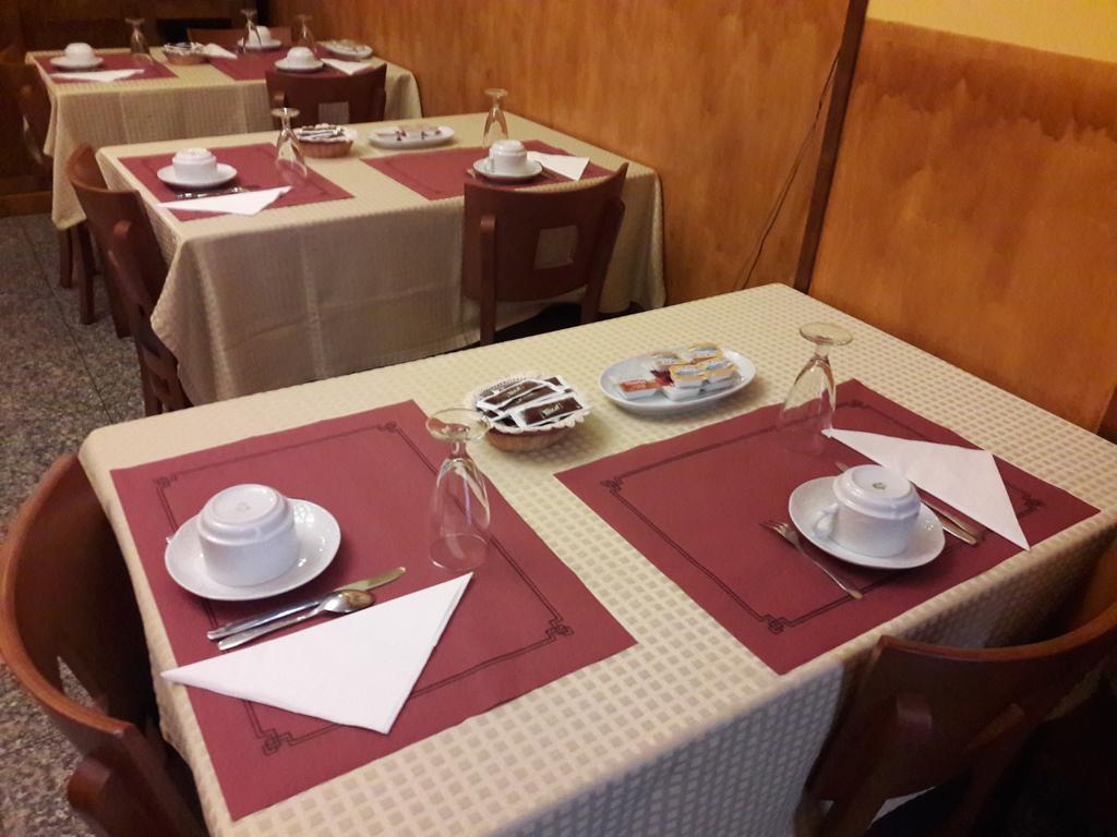 Hotel Los 14 Pravia Dış mekan fotoğraf