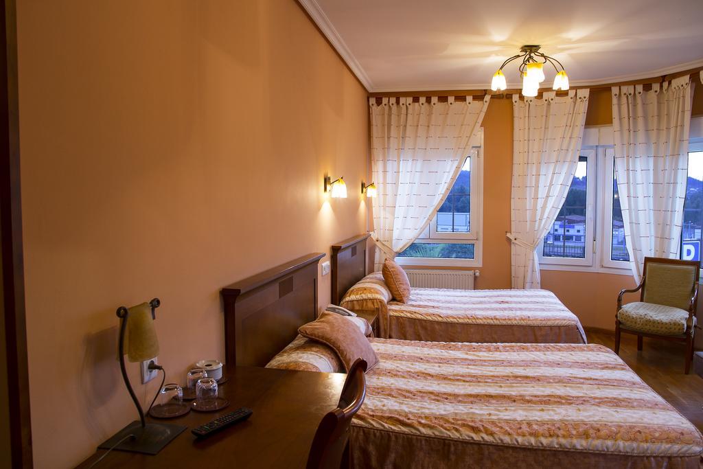 Hotel Los 14 Pravia Dış mekan fotoğraf