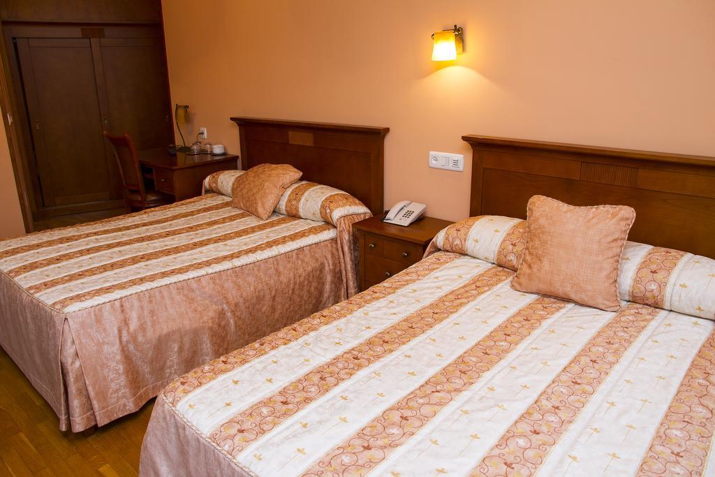 Hotel Los 14 Pravia Dış mekan fotoğraf